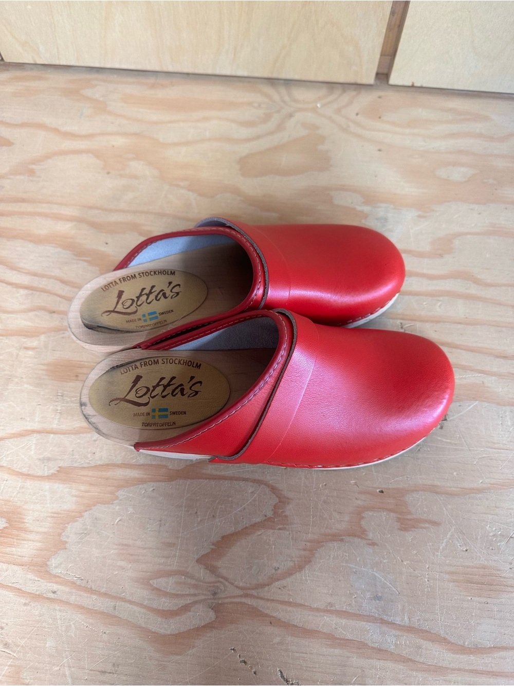 Womens Red Leather Clogs